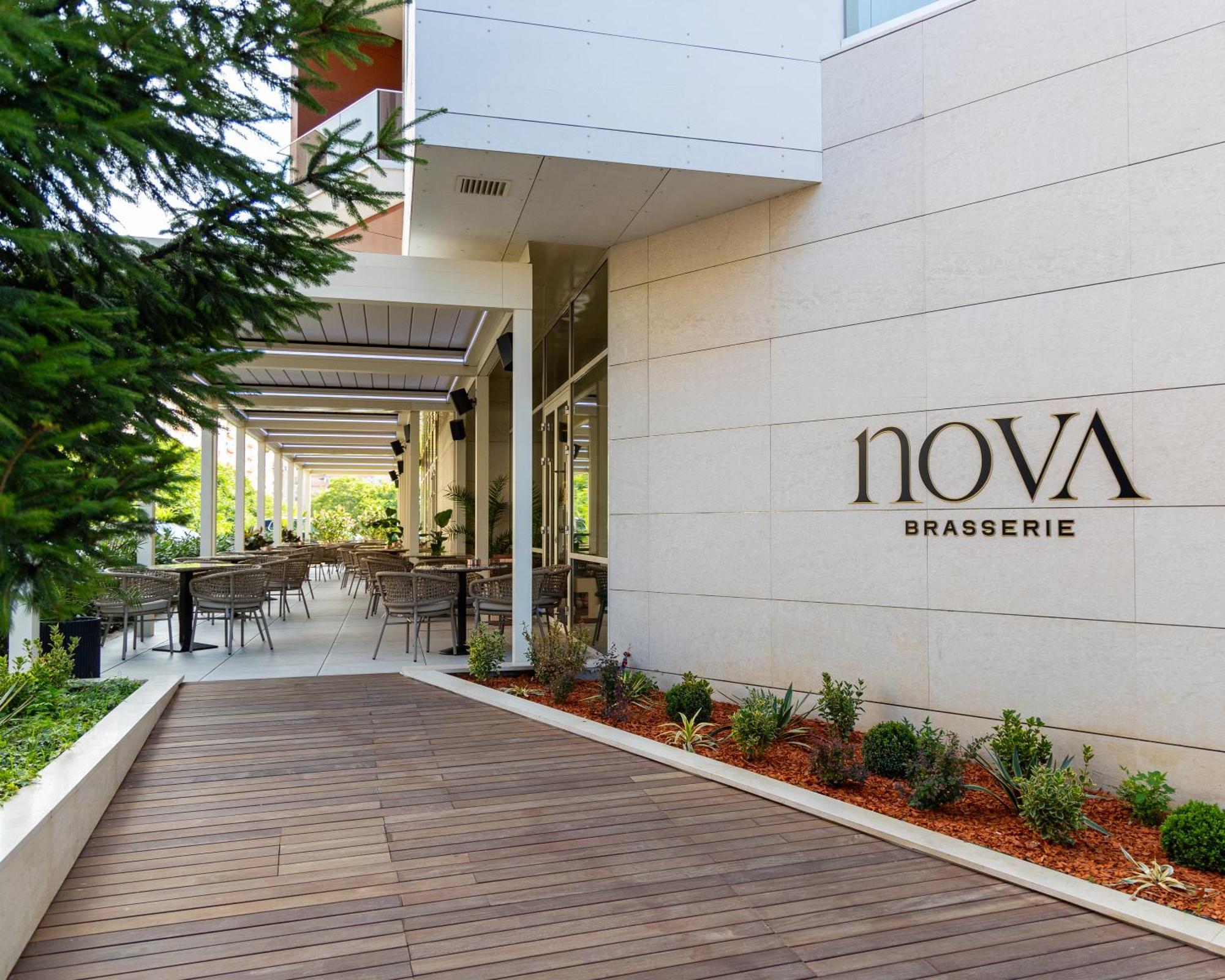 Hotel Nova Luxury Τιργκόβιστε Εξωτερικό φωτογραφία